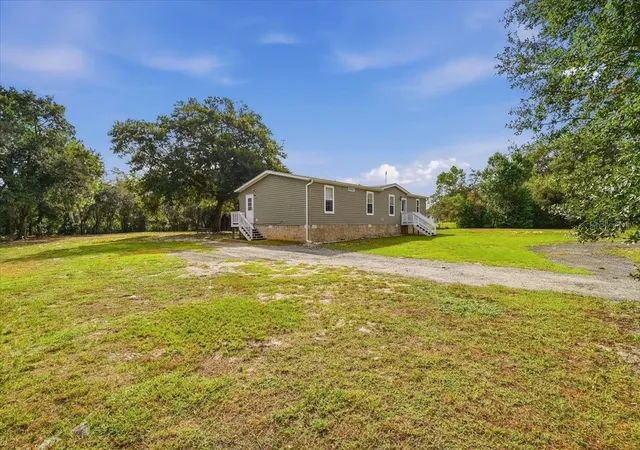 Photo 4 of Manufactured home for sale at 4025 Cottage Hl St, Lake Wales, FL 33859 | MLS# L4965692 | Listing updated on 2026-10-11