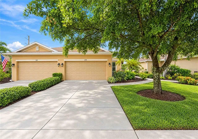 Photo 3 of House for sale at 299 Capulet Dr, Venice, FL 34292 | MLS# A4709136 | Listing updated on 2026-10-21