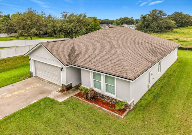 Photo 3 of Single family home for sale at 322 Judy Ln, Auburndale, FL 33823 | MLS# C7531832 | Listing updated on 2026-10-14