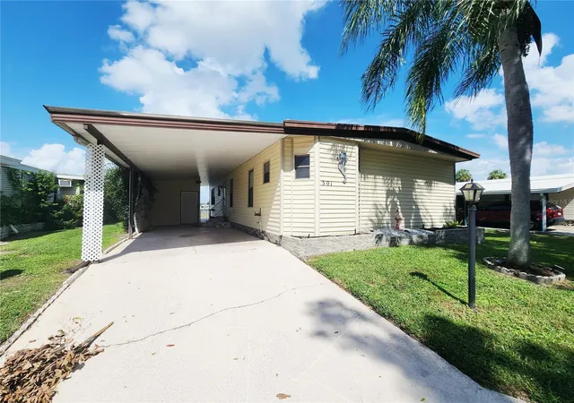 Photo 1 of Manufactured home for sale at 808 53rd Avenue E #301, Bradenton, FL 34203 | MLS# A4709137 | Listing updated on 2026-10-10
