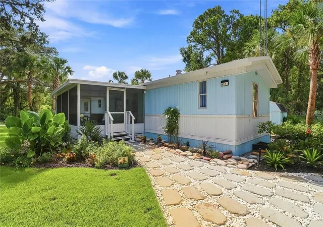 Photo 2 of Single family home for sale at 8011 W Fern Pl, Homosassa, FL 34448 | MLS# CC858494 | Listing updated on 2026-10-11