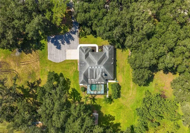 Photo 2 of Single family home for sale at 6910 Charles Humphrey Rd, Plant City, FL 33565 | MLS# TB8556832 | Listing updated on 2026-10-16