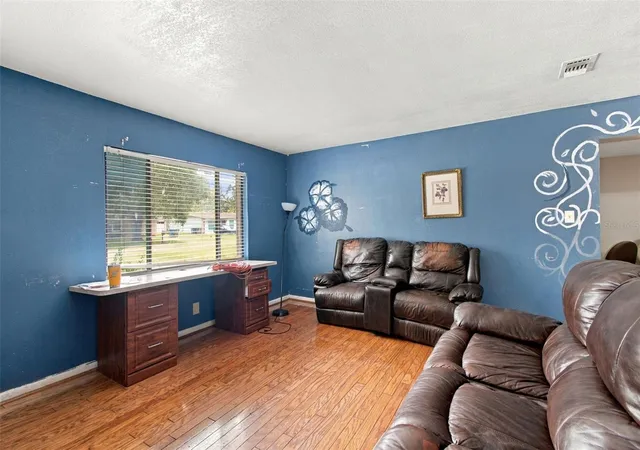 Photo 1 of Single family home for sale at 8010 Sharon Dr, Tampa, FL 33617 | MLS# TB8556844 | Listing updated on 2026-10-10