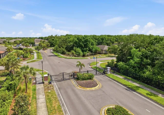 Photo 3 of Townhouse for sale at 4620 Chatterton Way, Riverview, FL 33578 | MLS# TB8556845 | Listing updated on 2026-10-11