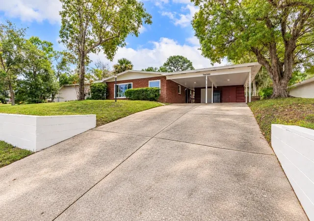 Photo 1 of Single family home for sale at 14 Lee Dr, Edgewater, FL 32141 | MLS# NS1089462 | Listing updated on 2026-10-10