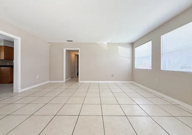 Photo 4 of Single family home for sale at 1314 Hialeah Dr, Orlando, FL 32808 | MLS# O6448908 | Listing updated on 2026-10-10