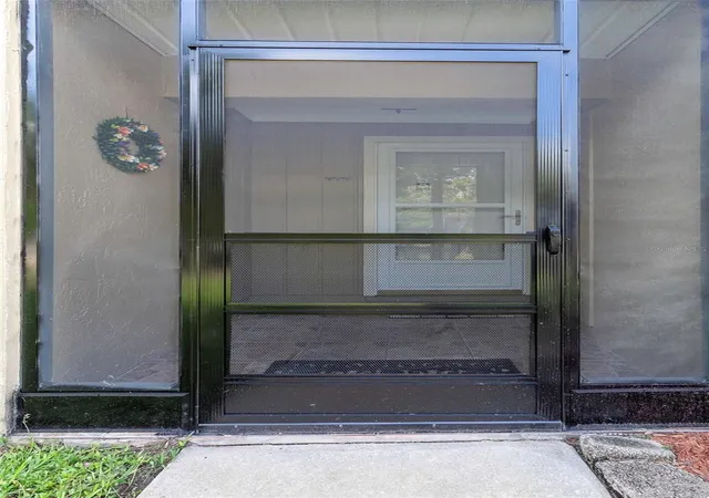 Photo 4 of Condo for sale at 32 Fairway Dr #32, Debary, FL 32713 | MLS# V4951762 | Listing updated on 2026-10-10