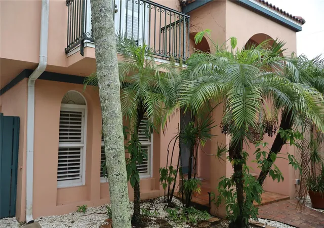 Photo 1 of Single family home for sale at 1630 Bonita Ln, Sarasota, FL 34239 | MLS# TB8556865 | Listing updated on 2026-10-20