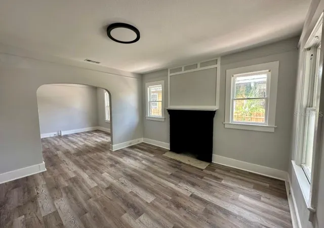 Photo 3 of Single family home for sale at 1021 E Cayuga St, Tampa, FL 33603 | MLS# TB8556867 | Listing updated on 2026-10-10