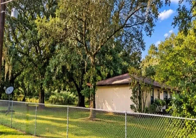 Photo 4 of Single family home for sale at 5330 NW 12th Place, Ocala, FL 34482 | MLS# OM733804 | Listing updated on 2026-10-10