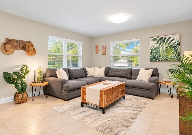 Photo 3 of Single family home for sale at 2429 Park St N, Saint Petersburg, FL 33710 | MLS# TB8556870 | Listing updated on 2026-10-12