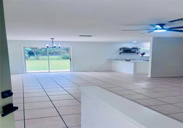 Photo 2 of Single family home for sale at 30 Sapphire Way, Ocala, FL 34472 | MLS# R4912142 | Listing updated on 2026-10-20