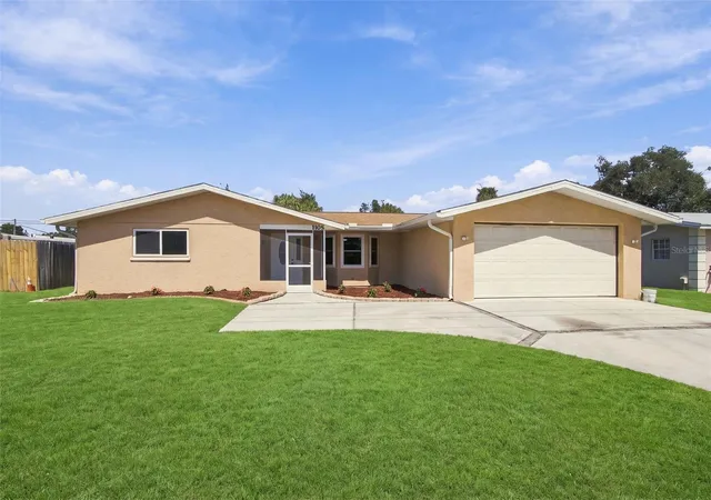 Photo 1 of Single family home for sale at 1105 Gulf Coast Blvd, Venice, FL 34285 | MLS# C7531843 | Listing updated on 2026-10-13