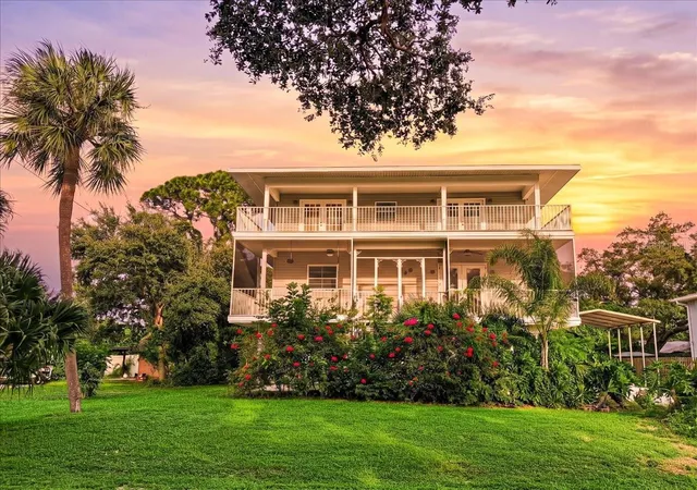 Photo 2 of Single family home for sale at 1775 Scenic Dr, Venice, FL 34293 | MLS# N6146147 | Listing updated on 2026-10-12