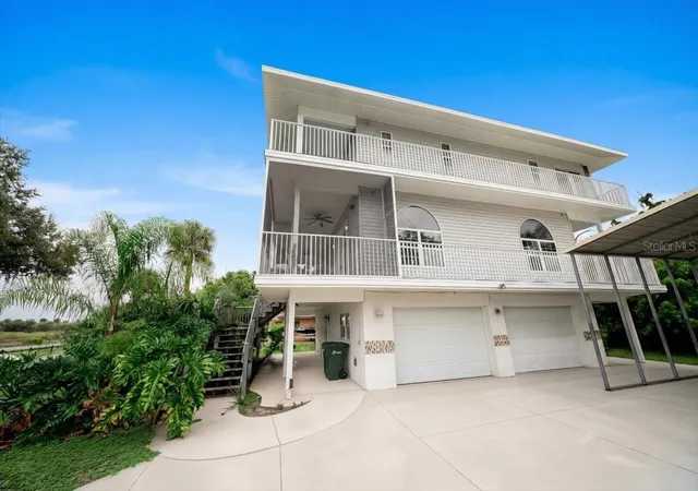 Photo 4 of Single family home for sale at 1775 Scenic Dr, Venice, FL 34293 | MLS# N6146147 | Listing updated on 2026-10-12