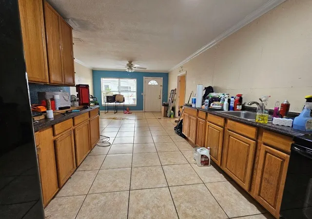 Photo 4 of Sale Pending at 2798 Tropical Lake Dr, Kissimmee, FL 34741 | MLS# TB8556878 | Listing updated on 2026-10-29