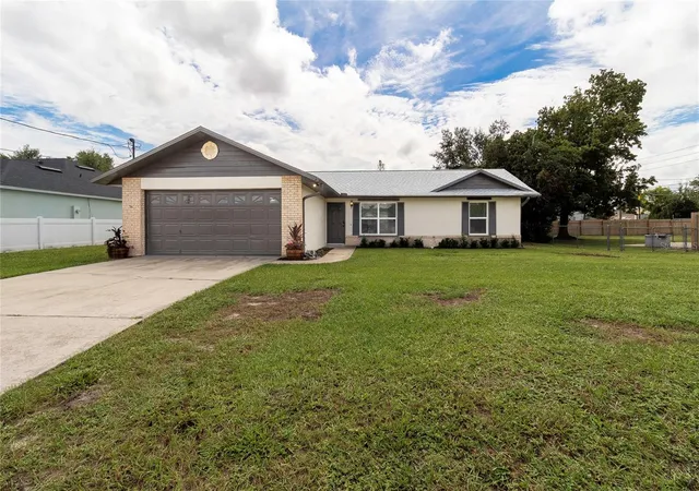 Photo 3 of Single family home for sale at 1911 N Portillo Dr, Deltona, FL 32738 | MLS# V4951763 | Listing updated on 2026-10-10