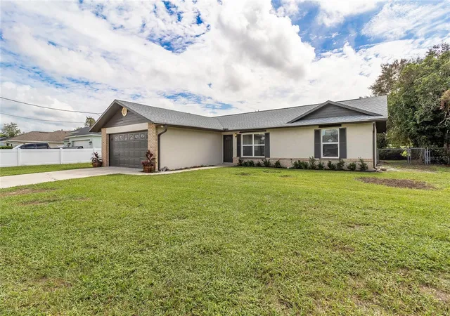 Photo 3 of Single family home for sale at 1911 N Portillo Dr, Deltona, FL 32738 | MLS# V4951763 | Listing updated on 2026-10-10