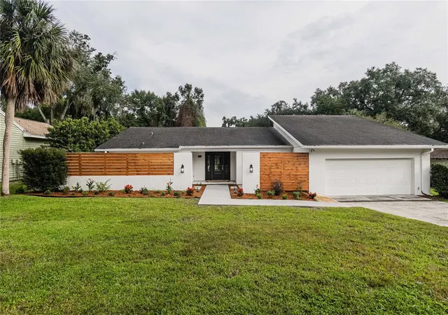 Single family home for sale at 832 Brookwood Dr, LAKELAND, FL 33813 | MLS# P4940123