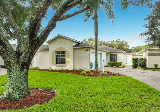 Photo 1 of Sale Pending at 2038 Braxton St, Clermont, FL 34711 | MLS# O6448939 | Listing updated on 2026-10-20