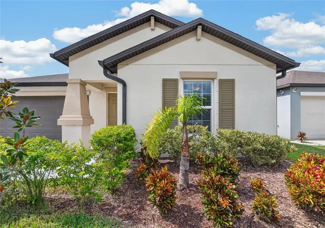 Photo 2 of Single family home for sale at 5487 Blue Azure Dr, Wimauma, FL 33598 | MLS# TB8556884 | Listing updated on 2026-10-11