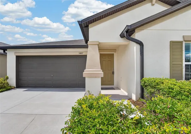 Photo 4 of Single family home for sale at 5487 Blue Azure Dr, Wimauma, FL 33598 | MLS# TB8556884 | Listing updated on 2026-10-11