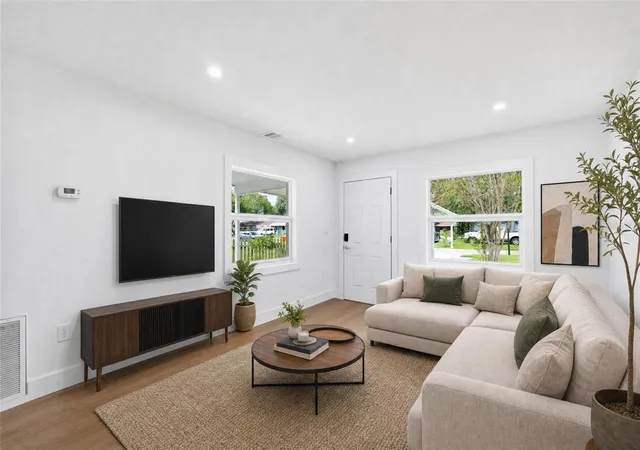 Photo 3 of Single family home for sale at 3736 15th Terrace SE, Largo, FL 33771 | MLS# TB8556885 | Listing updated on 2026-10-22