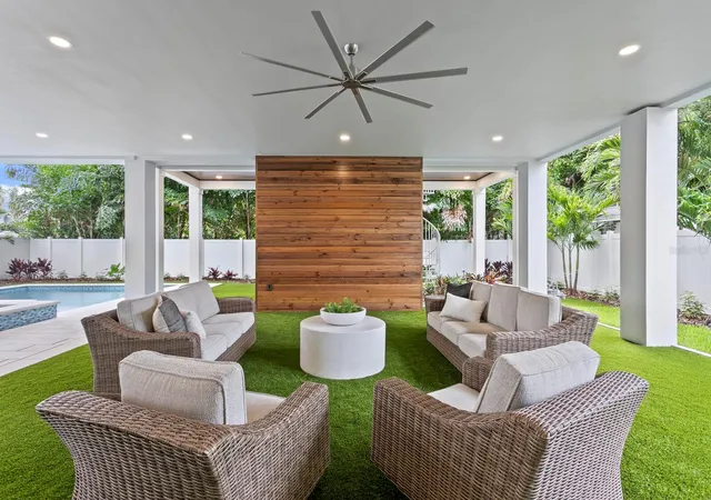 Photo 2 of Single family home for sale at 2312 S Occident St, Tampa, FL 33629 | MLS# TB8556886 | Listing updated on 2026-10-22