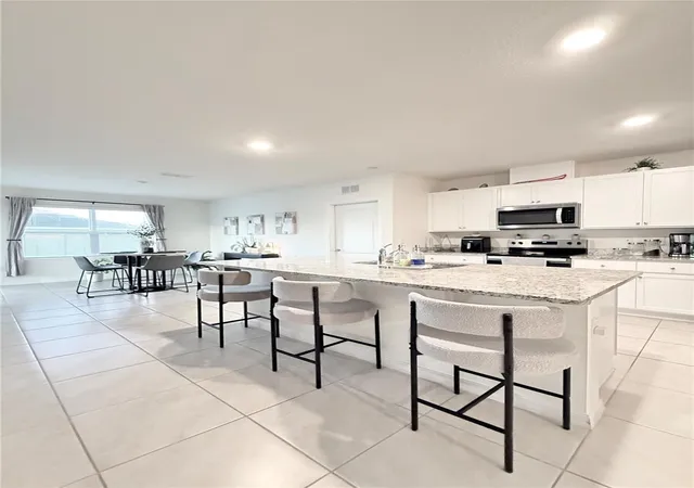 Photo 3 of Single family home for sale at 2105 Corso Dr, Lake Alfred, FL 33850 | MLS# S5159294 | Listing updated on 2026-10-15