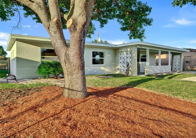 Photo 2 of Single family home for sale at 7115 Alvina Way, Orlando, FL 32822 | MLS# O6448943 | Listing updated on 2026-10-29
