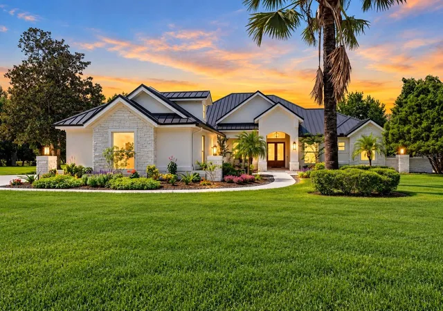 Photo 1 of Single family home for sale at 11526 Trotting Dl Dr, Odessa, FL 33556 | MLS# TB8556909 | Listing updated on 2026-10-29