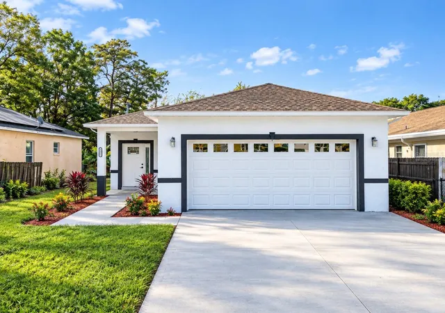 Photo 1 of Single family home for sale at 4612 Carter St, Orlando, FL 32811 | MLS# O6448963 | Listing updated on 2026-10-10