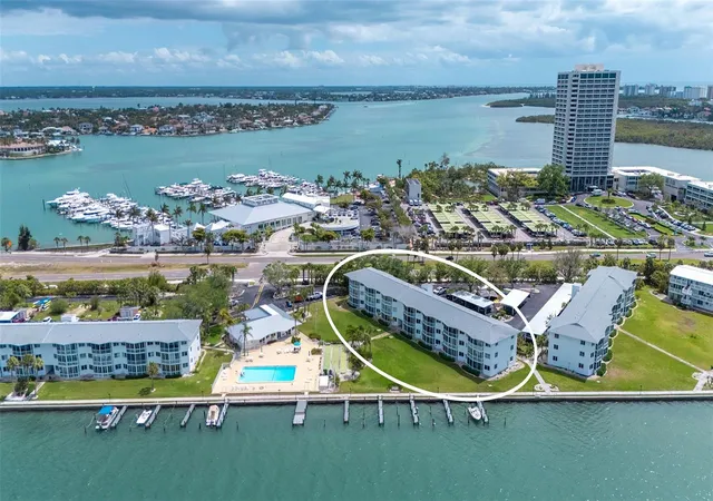 Photo 1 of Condo for sale at 771 John Ringling Blvd #5, Sarasota, FL 34236 | MLS# A4709163 | Listing updated on 2026-10-11