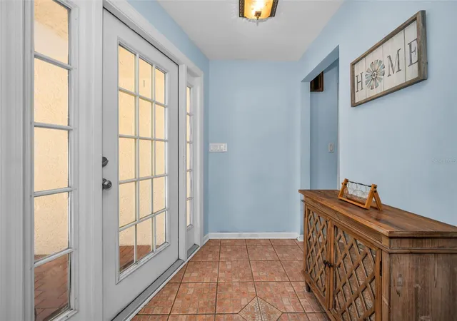 Photo 4 of Single family home for sale at 520 Sandy Hook Rd, Palm Harbor, FL 34683 | MLS# TB8556920 | Listing updated on 2026-10-11