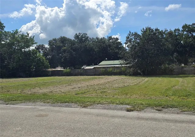 Photo 1 of Land for sale at Cherokee Ave, Fort Meade, FL 33841 | MLS# A4709166 | Listing updated on 2026-10-11