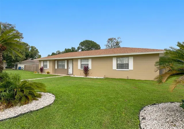Photo 1 of Single family home for sale at 9526 Bayside Ct, Spring Hill, FL 34608 | MLS# W7890238 | Listing updated on 2026-10-10