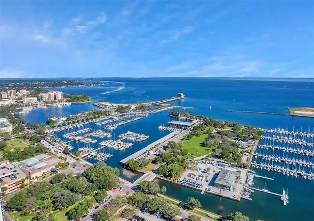 Photo 2 of Condo for sale at 1 Beach Dr SE #2712, Saint Petersburg, FL 33701 | MLS# TB8556926 | Listing updated on 2026-10-15