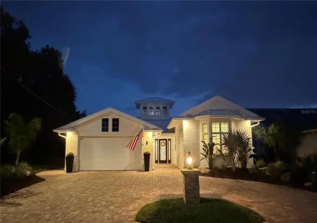 Photo 1 of Single family home for sale at 8 Crossgate Ct E, Palm Coast, FL 32137 | MLS# R4912143 | Listing updated on 2026-10-30