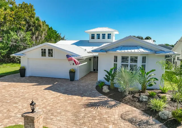 Photo 3 of Single family home for sale at 8 Crossgate Ct E, Palm Coast, FL 32137 | MLS# R4912143 | Listing updated on 2026-10-30