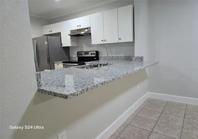 Listing Photo 5 - Condo for sale in building located at 1611 Shady Ridge Ct, ORLANDO, FL 32807 - Unit #260