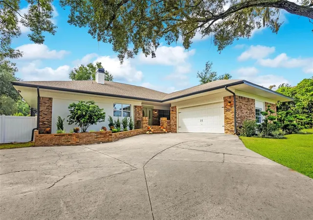 Photo 3 of Single family home for sale at 2637 Grace Manor, Lakeland, FL 33812 | MLS# L4965699 | Listing updated on 2026-10-28