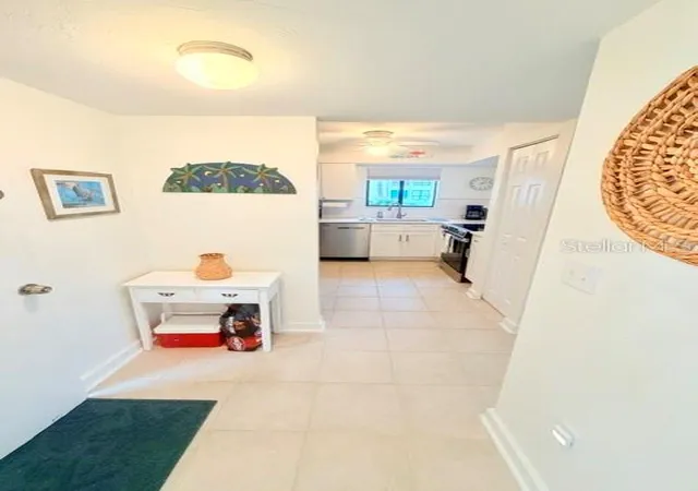 Photo 4 of Condo for sale at 1801 Gulf Dr N #171, Bradenton Beach, FL 34217 | MLS# A4709170 | Listing updated on 2026-10-20