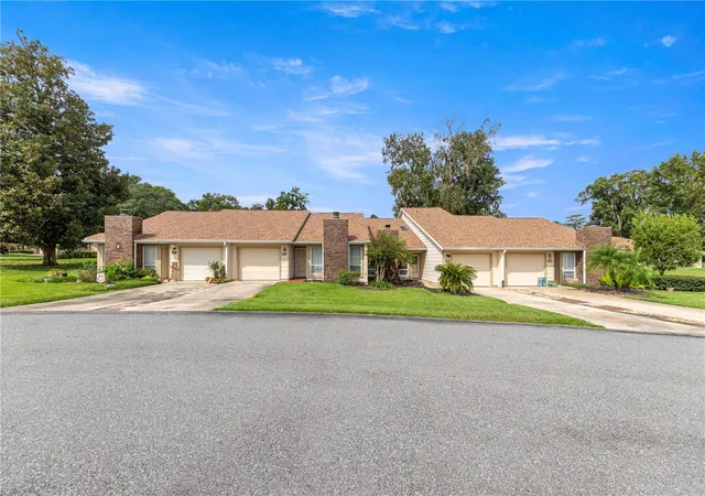 Photo 3 of Single family home for sale at 2311 Se 19th Circle, Ocala, FL 34471 | MLS# OM733817 | Listing updated on 2026-10-11