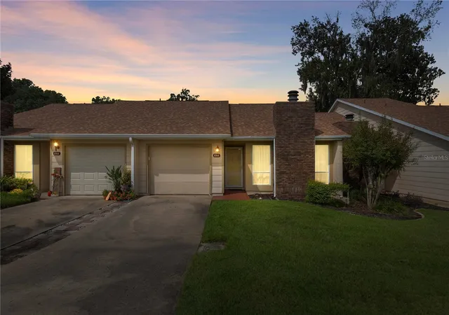 Photo 3 of House for sale at 2311 SE 19th Circle, Ocala, FL 34471 | MLS# OM733817 | Listing updated on 2026-10-11