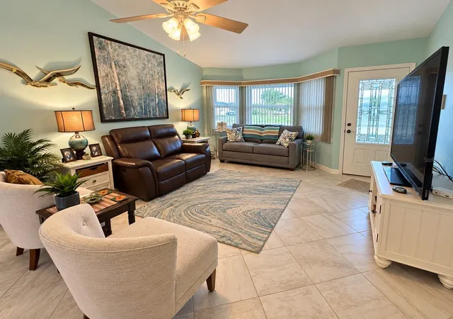 Photo 2 of Sale Pending at 3273 Pebble Bnd Dr, Lakeland, FL 33810 | MLS# L4965701 | Listing updated on 2026-10-27