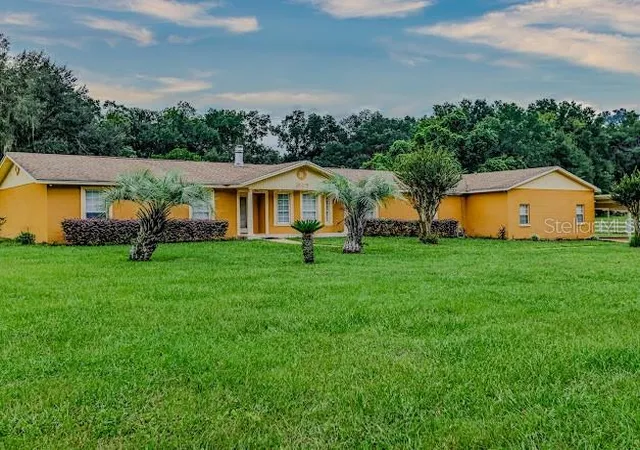 Photo 1 of Single family home for sale at 3105 Se 29th Boulevard, Gainesville, FL 32641 | MLS# GC544097 | Listing updated on 2026-10-17