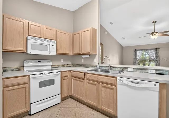 Photo 2 of Single family home for sale at 2316 Willow Oak Dr, Edgewater, FL 32141 | MLS# O6448993 | Listing updated on 2026-10-11