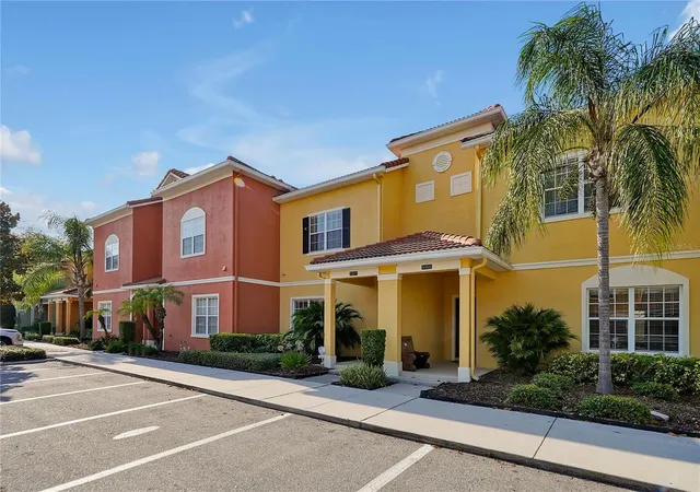 Photo 2 of Townhouse for sale at 8971 Coco Palm Rd, Kissimmee, FL 34747 | MLS# O6448994 | Listing updated on 2026-10-20