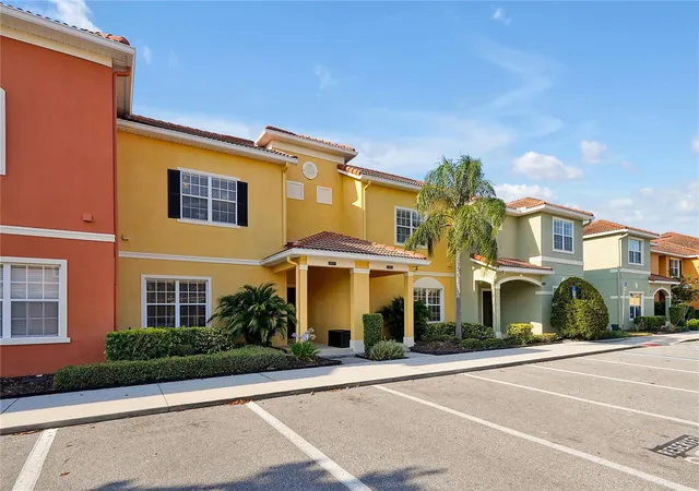 Photo 3 of Townhouse for sale at 8971 Coco Palm Rd, Kissimmee, FL 34747 | MLS# O6448994 | Listing updated on 2026-10-20