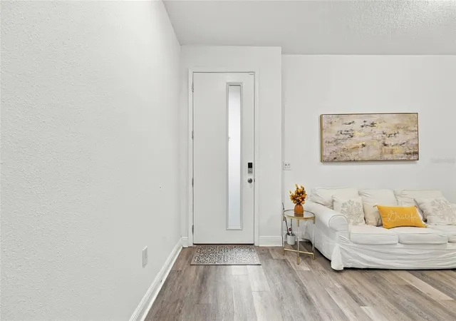 Photo 3 of Townhouse for sale at 1407 Broad Wing Ln, Winter Park, FL 32792 | MLS# O6448996 | Listing updated on 2026-10-12